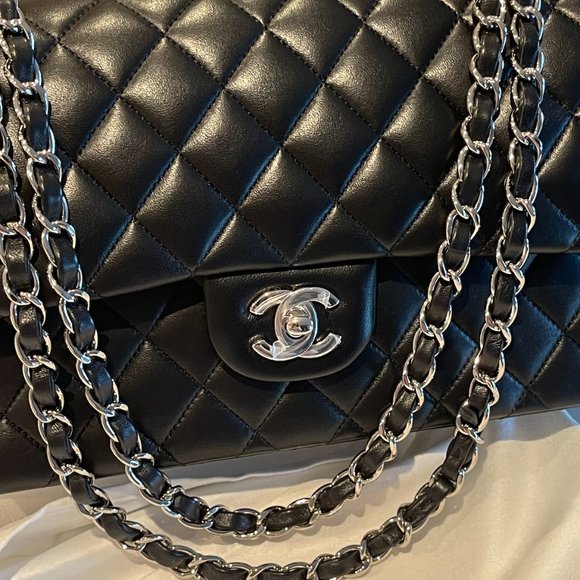 CHANEL CLASSIC FLAP MEDIUM Lambskin Black Silver Hardware 2021 With Chip - Picture 4 of 11